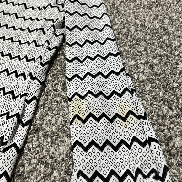 Candies Button Down Chevron Chiffon Tie Sleeves Size L long sleeve NWT See Note - Picture 6 of 10